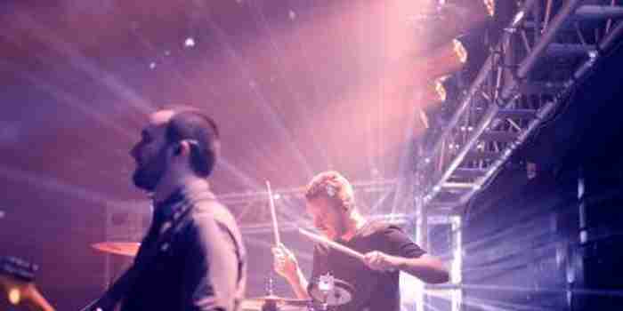 Book a well known band for your party birthday or wedding